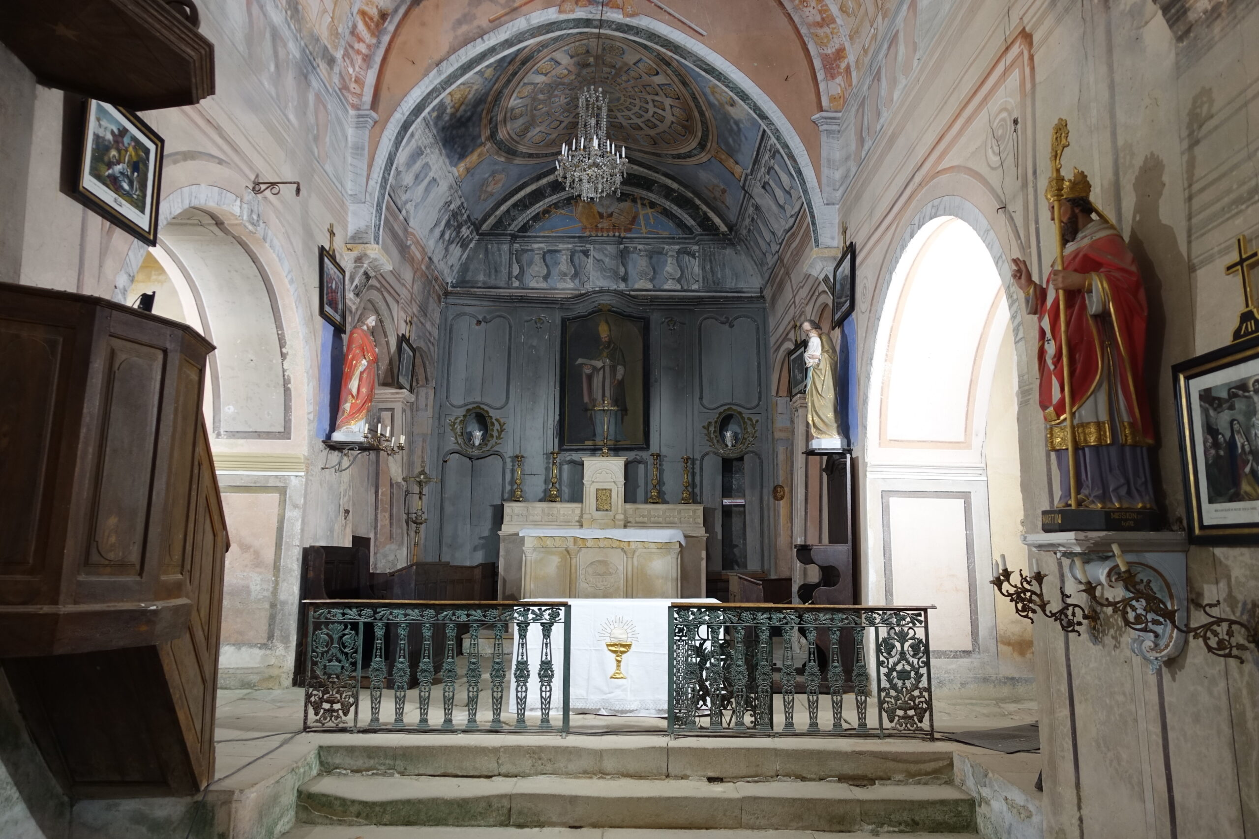 chemin de croix, statues, boiseries